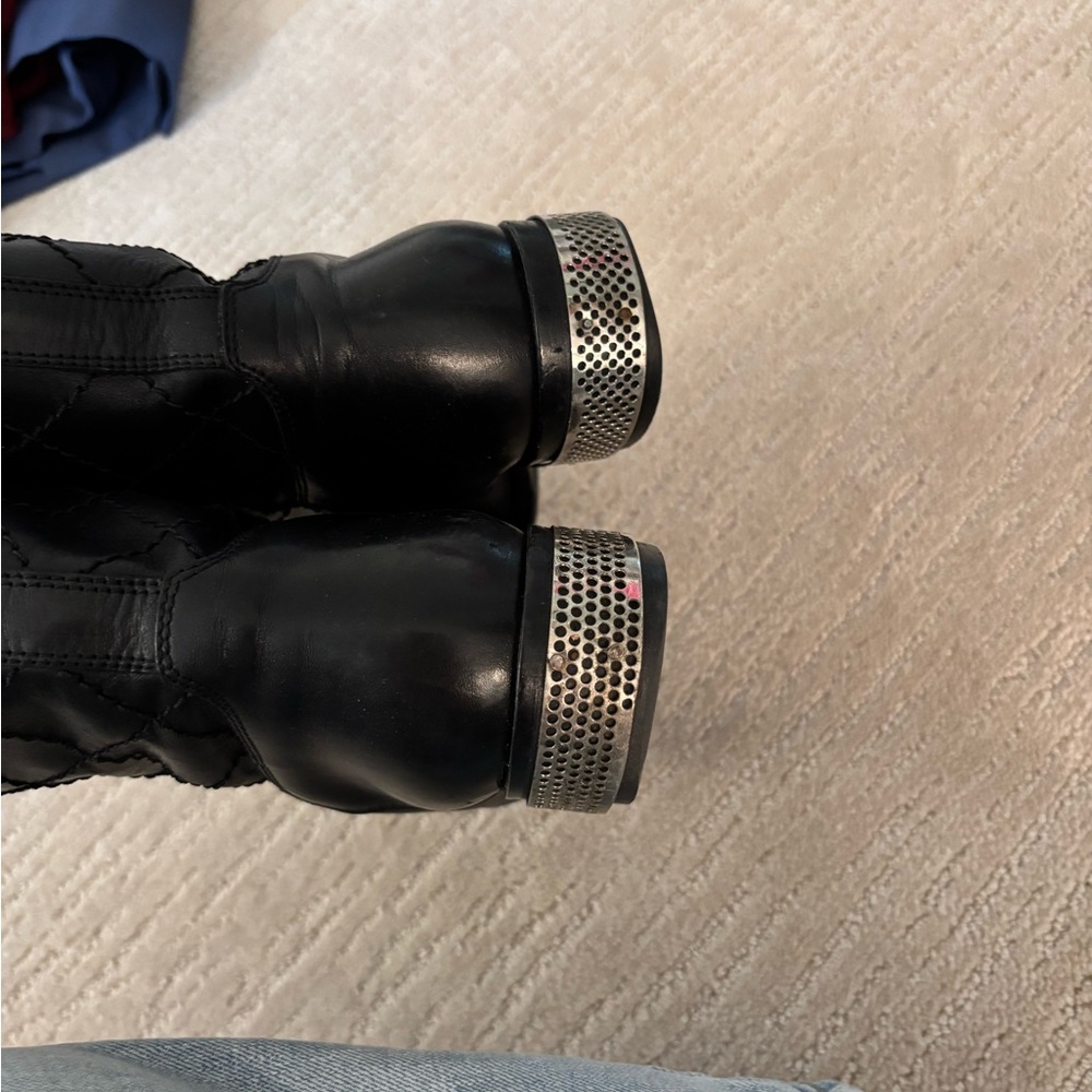 CHANEL Black Ankle Boots with Quilted Design - Picture 6 of 11